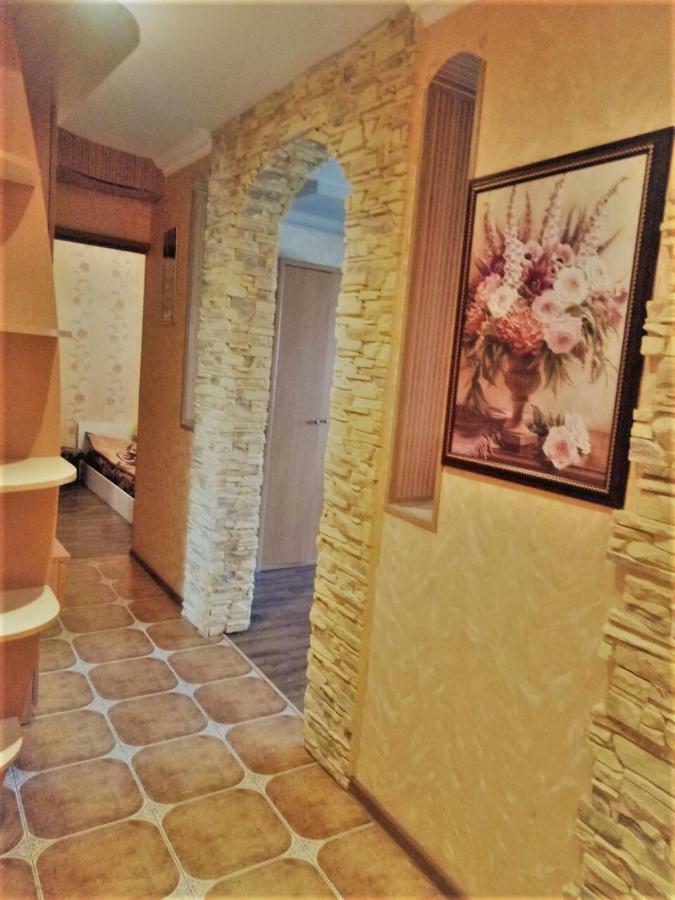 Семейные Апартаменты В Новом Районе У Софиевского Парка Uman Exterior photo